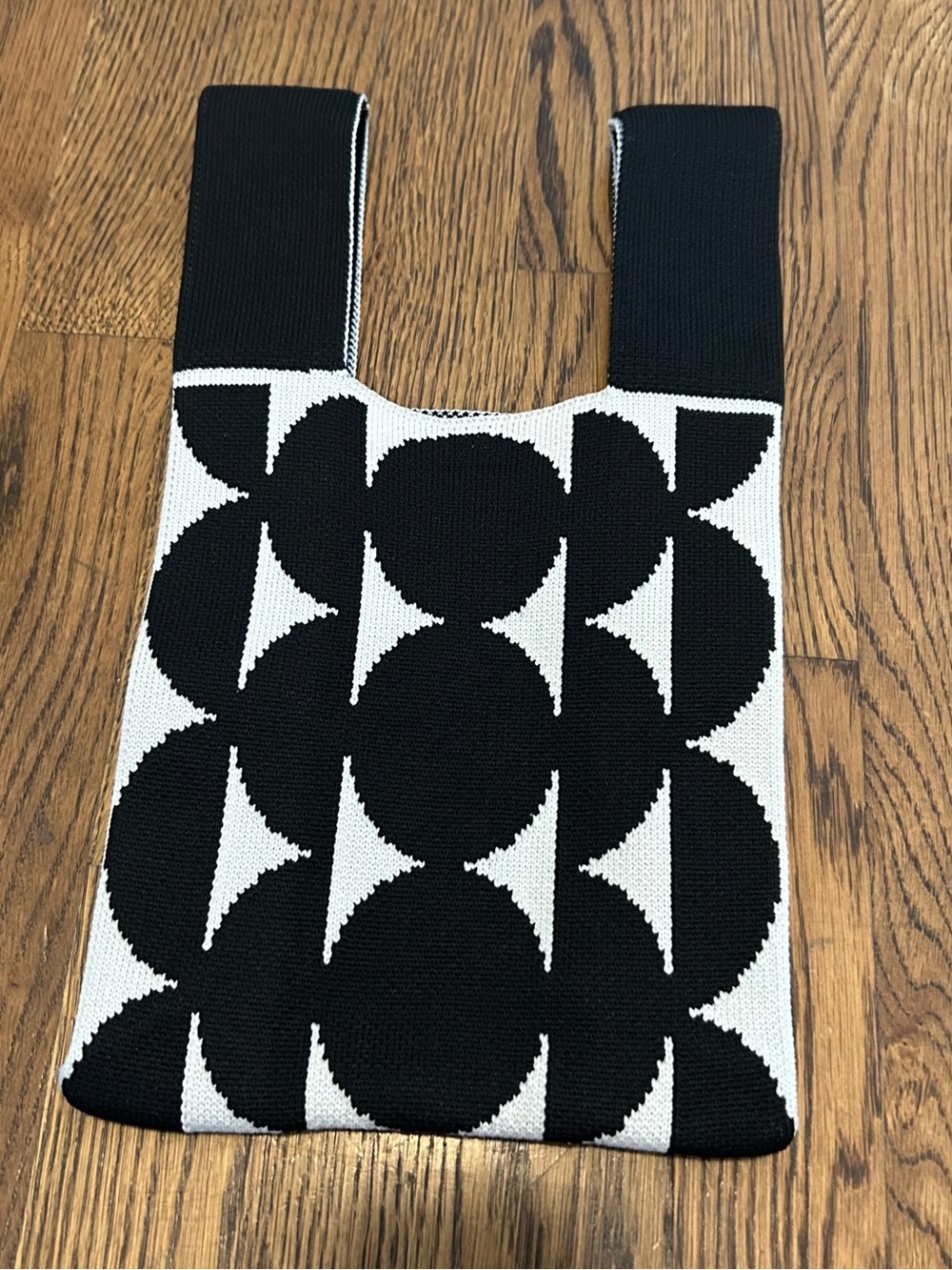 Source Unknown Black & White Geometric Knit Mini Bag